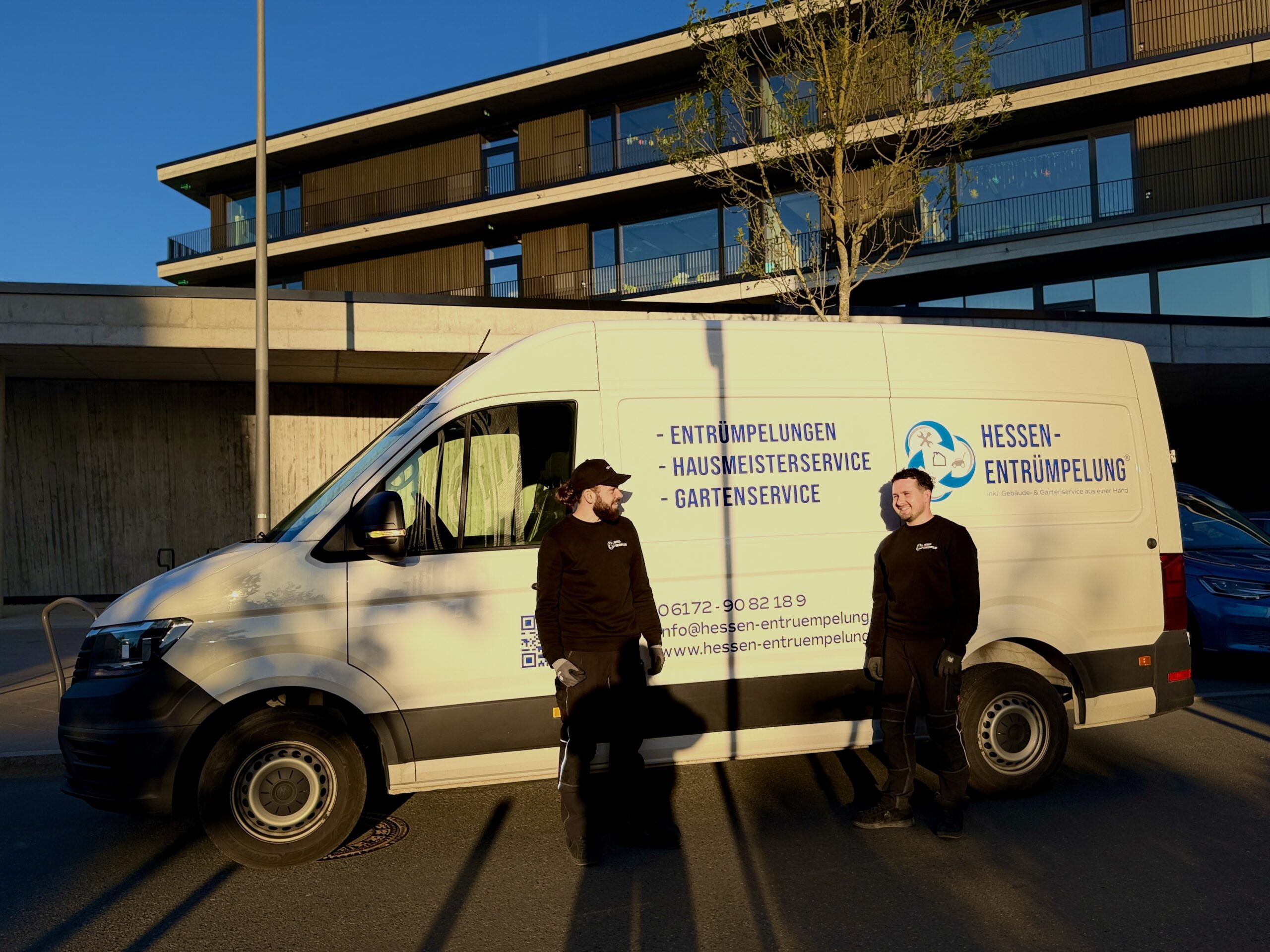 Hessen Entruempelung Team scaled -
